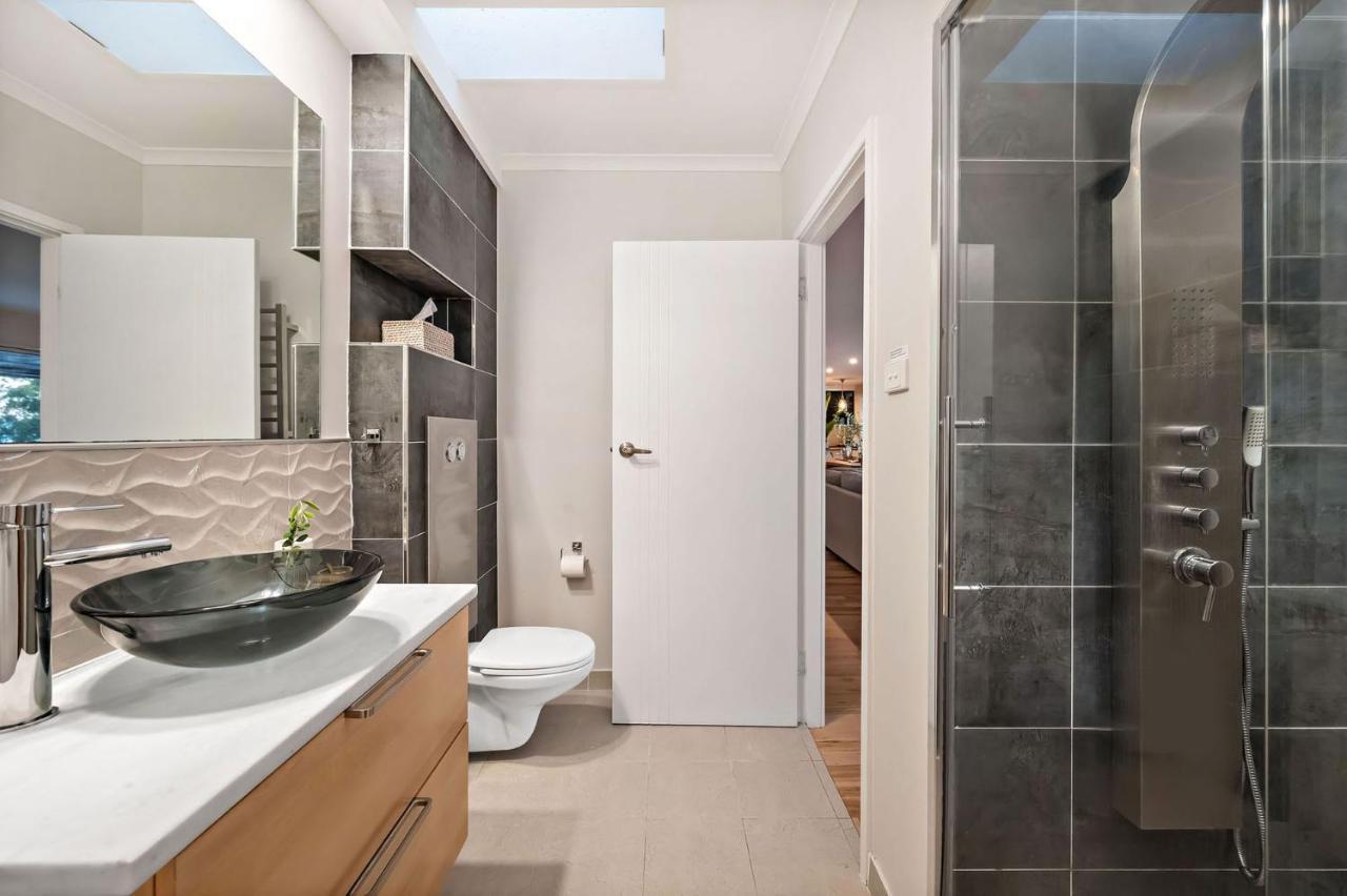 Phuza Maningi 17 Myan Close Corlette Buitenkant foto